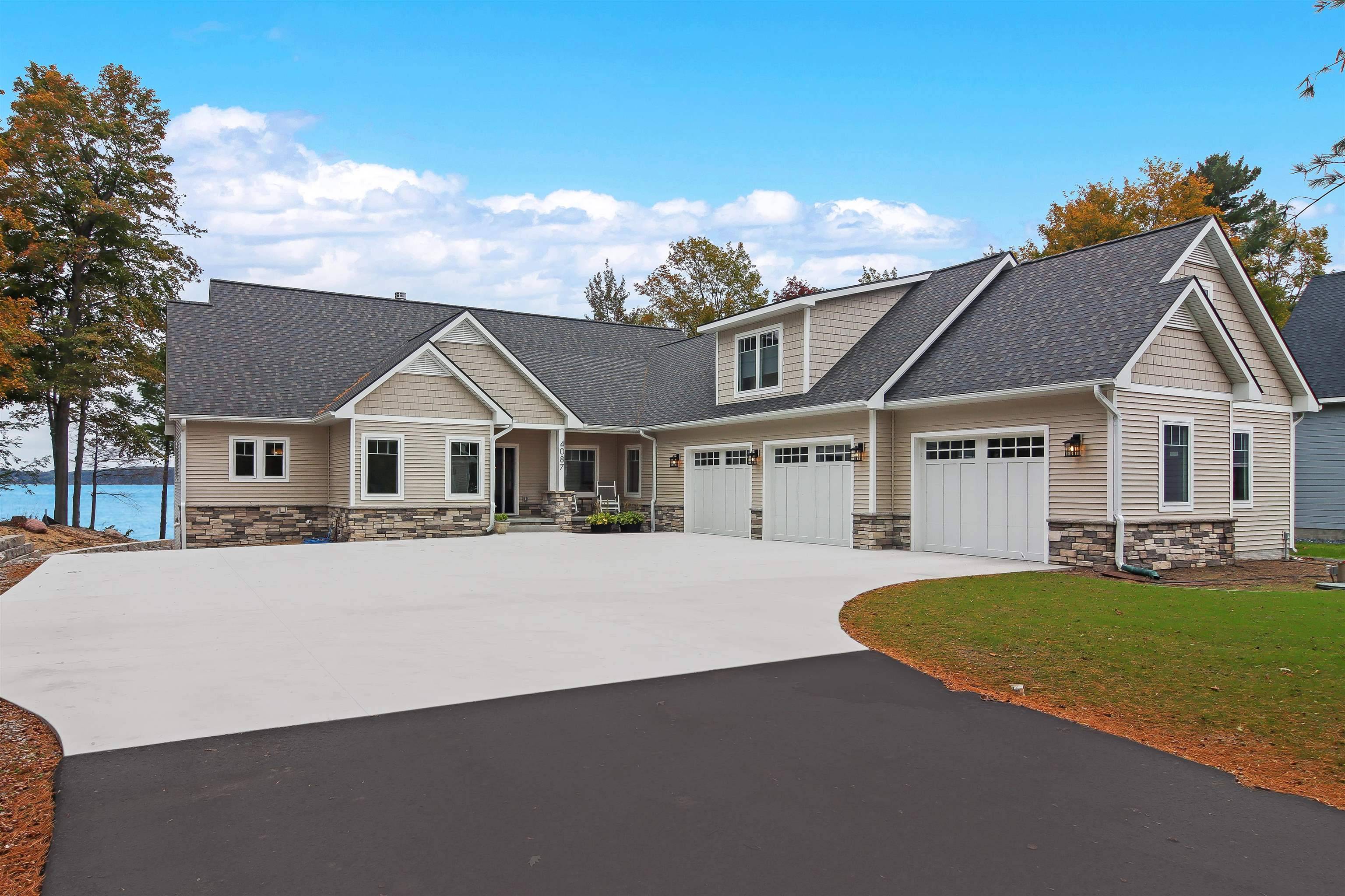4087 Bay Valley Drive, Williamsburg, MI 49690