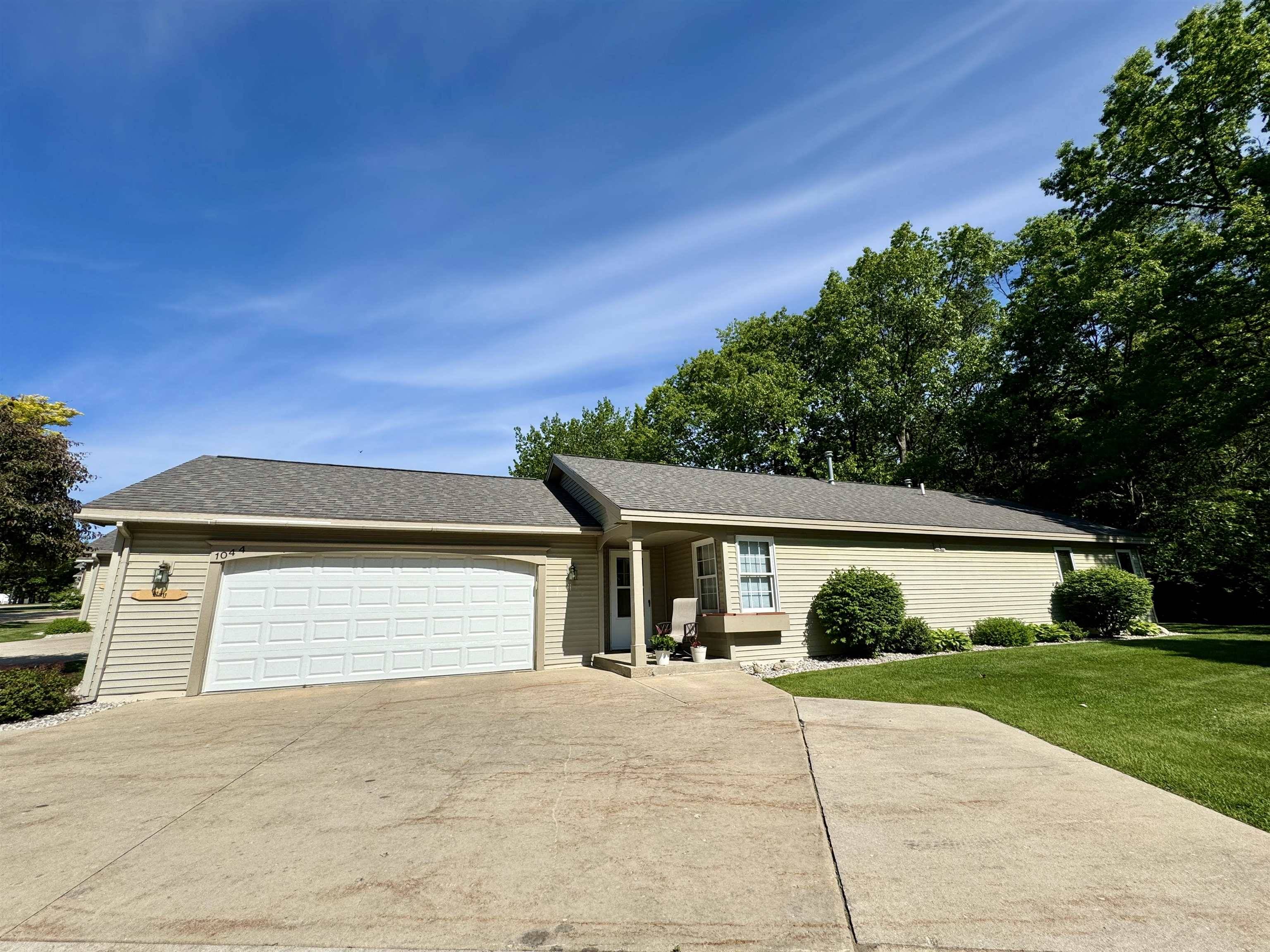 1044 Hemingway Lane,  Traverse City,  MI 49686