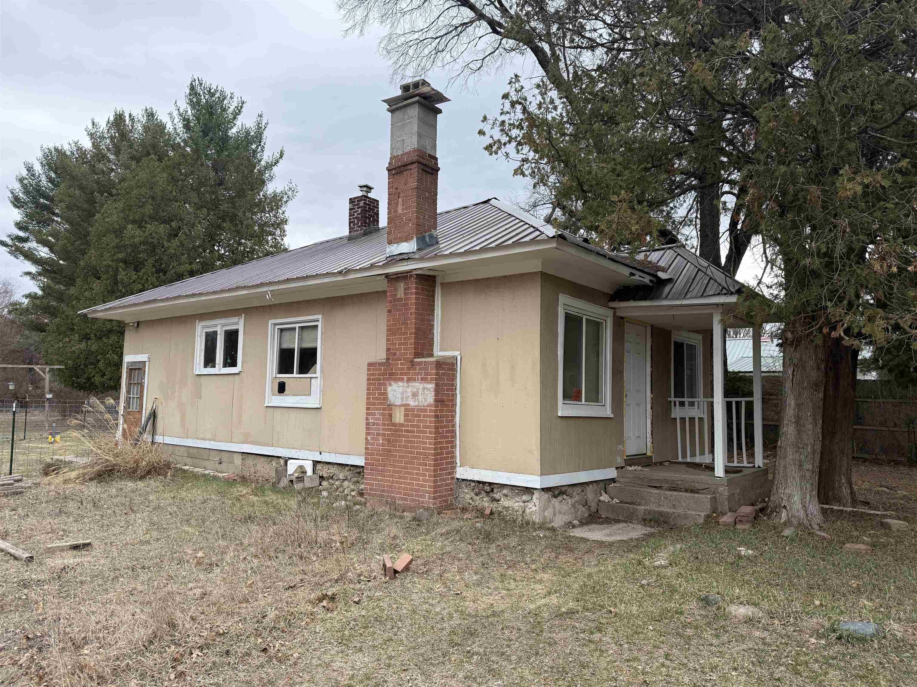 9886 S Brinton Road, Blanchard, MI 48930