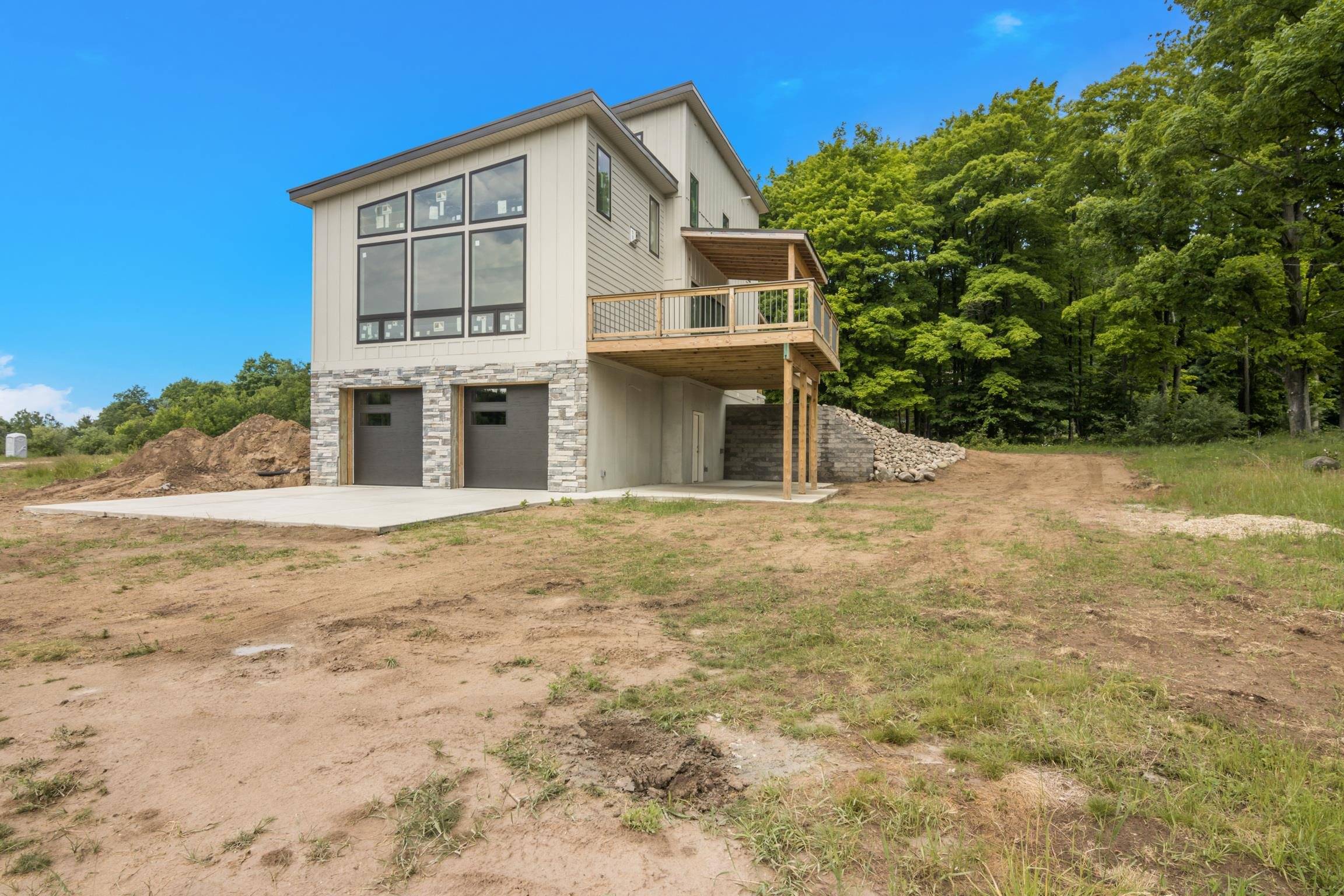 136 Mooney Way, Kewadin, MI 49648