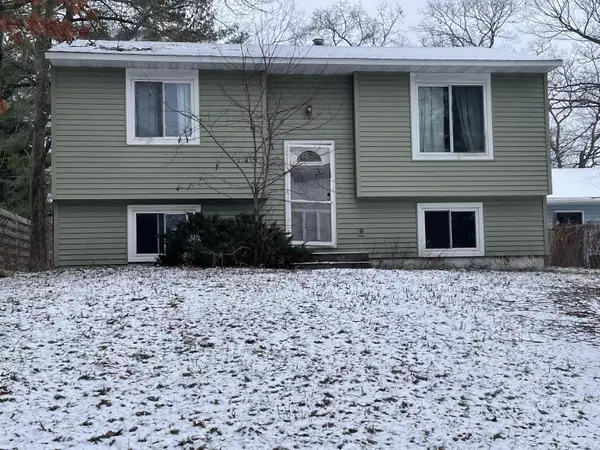 831 Grant Street, Traverse City, MI 49686