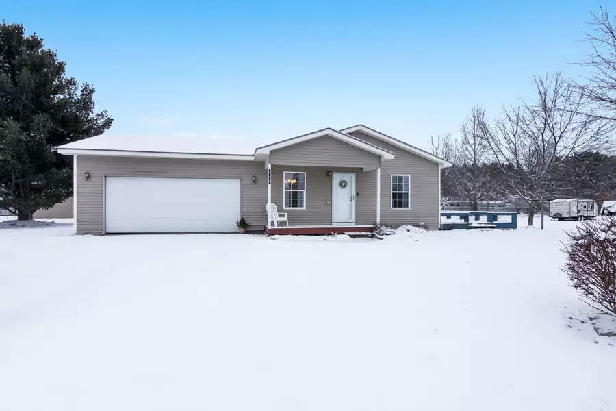 2200 Labrador Lane, Grawn, MI 49637