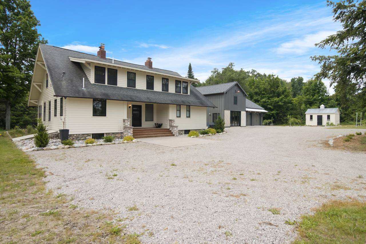 Northport, MI 49670,12202 E Woolsey Lake Road