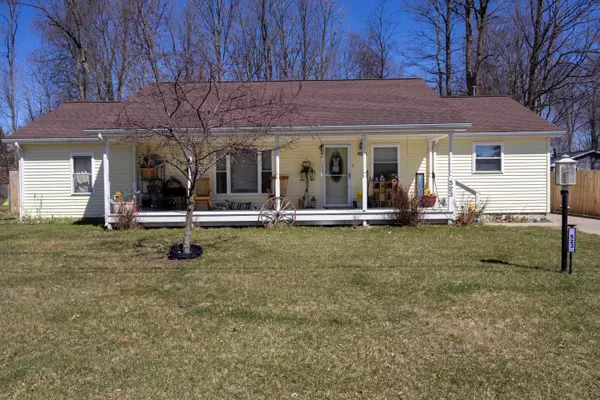 523 Orchard Avenue, Clare, MI 48617