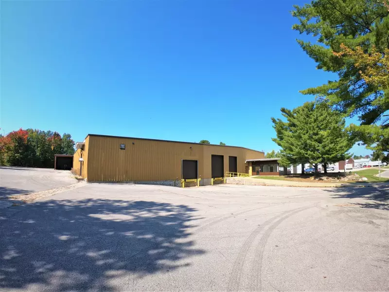 210 W Park Drive, Kalkaska, MI 49646