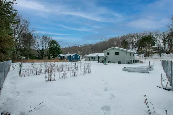 Traverse City, MI 49684,10017 E Lakeview Hills Road