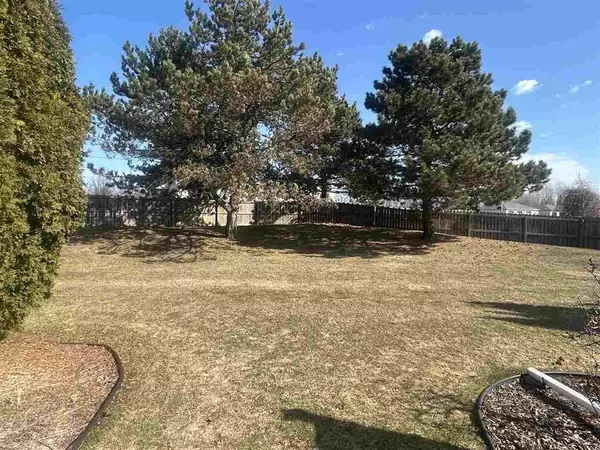 Bay City, MI 48706,929 E Harbor View