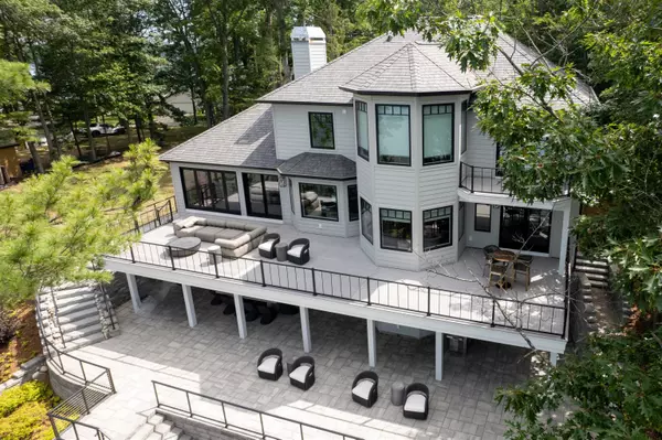 Interlochen, MI 49643,5568 Lakeview Drive