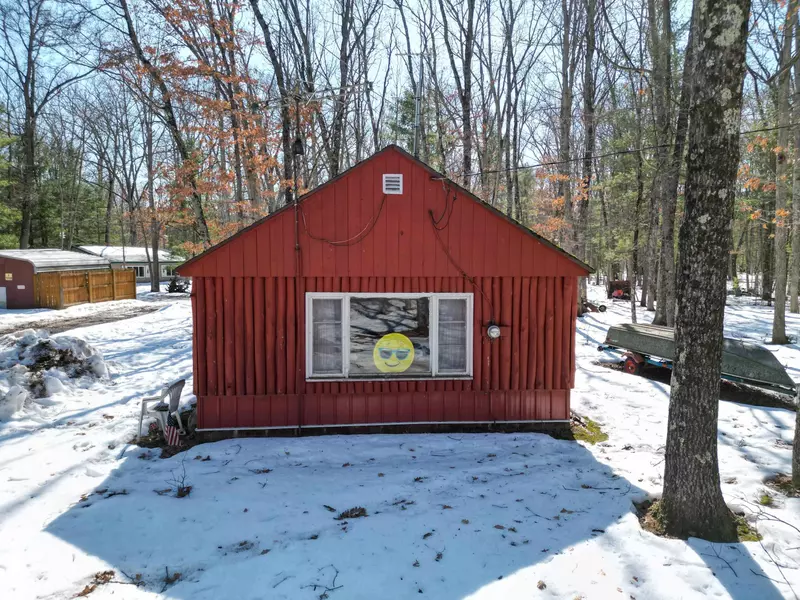 14759 N Coates Highway, Brethren, MI 49619