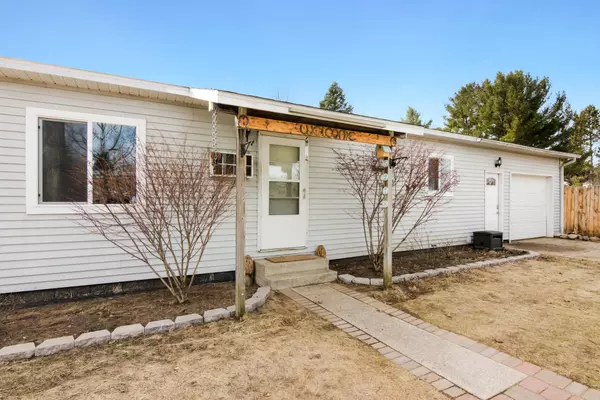 5278 W Mobile Trail, Traverse City, MI 49685
