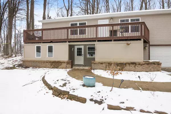 4066 E Duck Lake Road, Grawn, MI 49637
