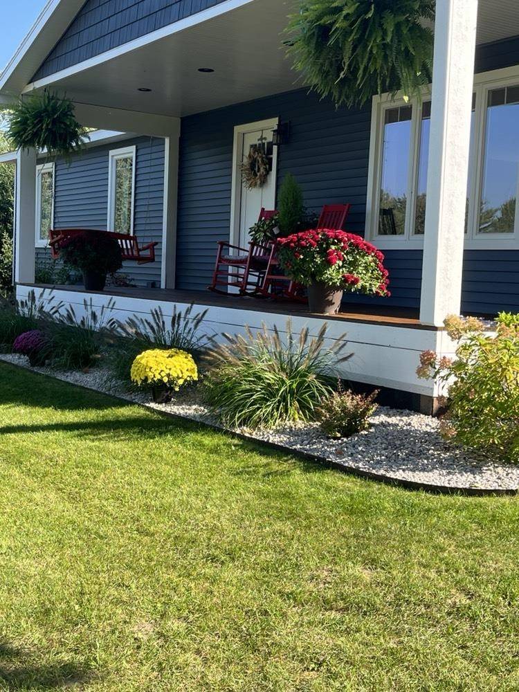 Williamsburg, MI 49690,9812 Deal Road