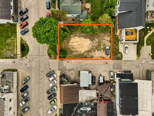 112 W Madison Avenue, Suttons Bay, MI 49682