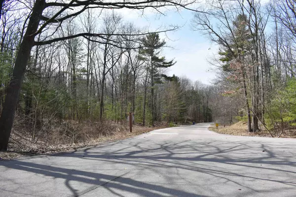 377 Peninsula Knolls Lane, Traverse City, MI 49686
