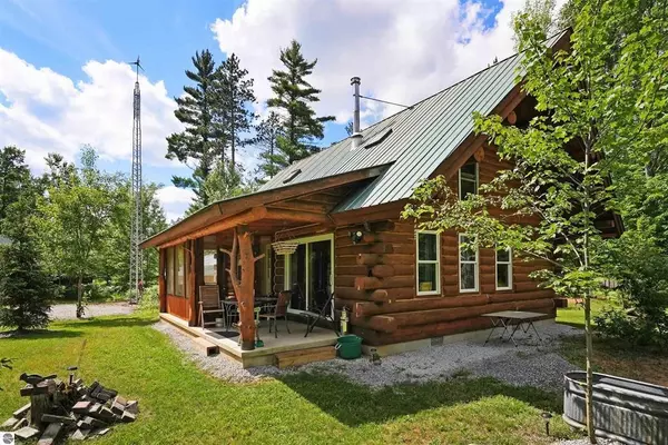 8264 SE Military Road, Fife Lake, MI 49633