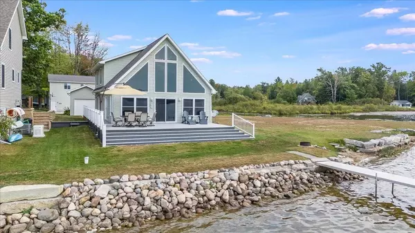 8331 and 8340 North Shore Drive, Hale, MI 48739