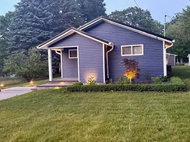 119 Desoto Avenue, Houghton Lake, MI 48629