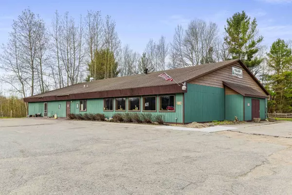 Beulah, MI 49617,13901 Honor Highway