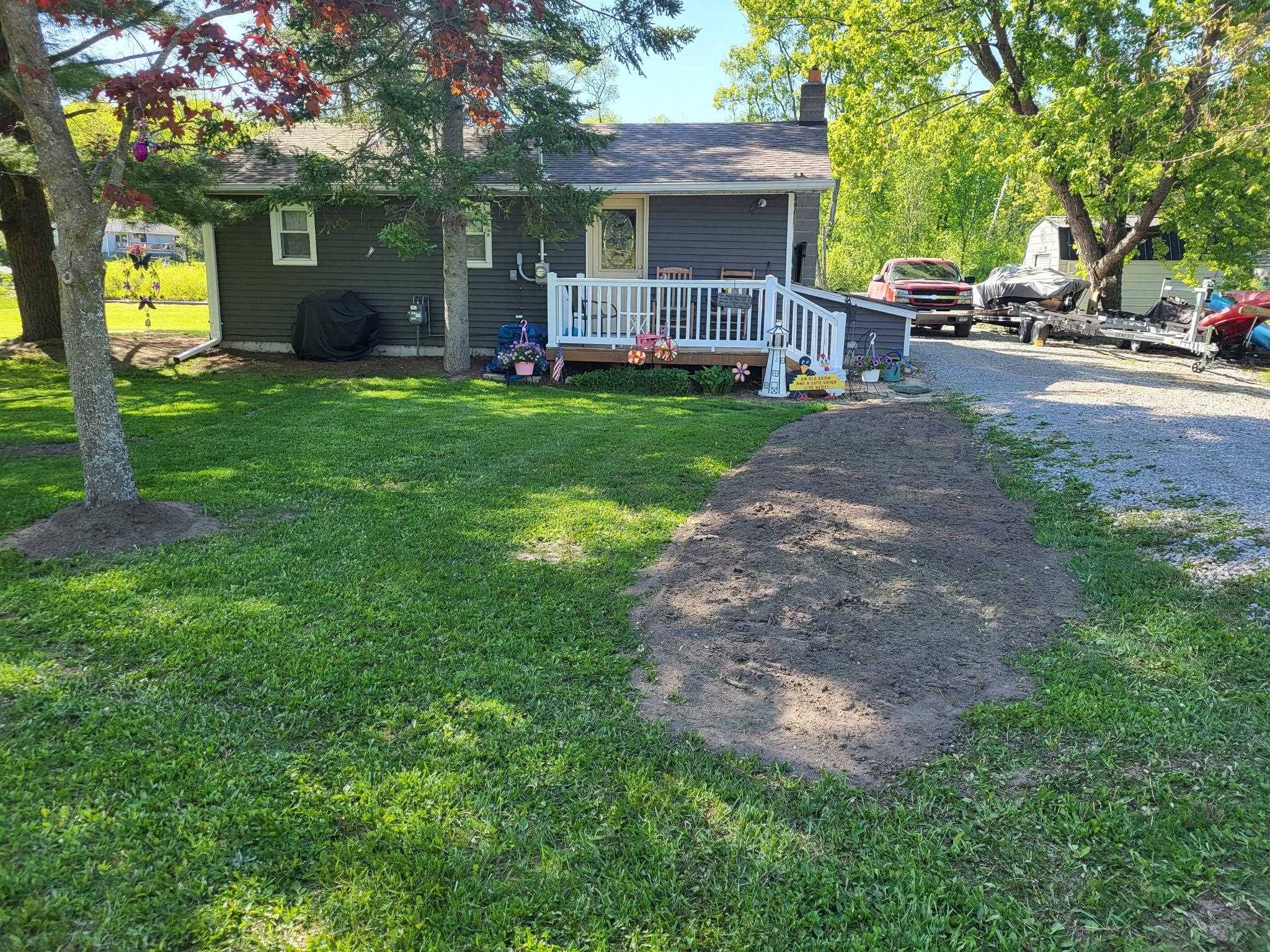 4737 Peninsula Road,  Hale,  MI 48739