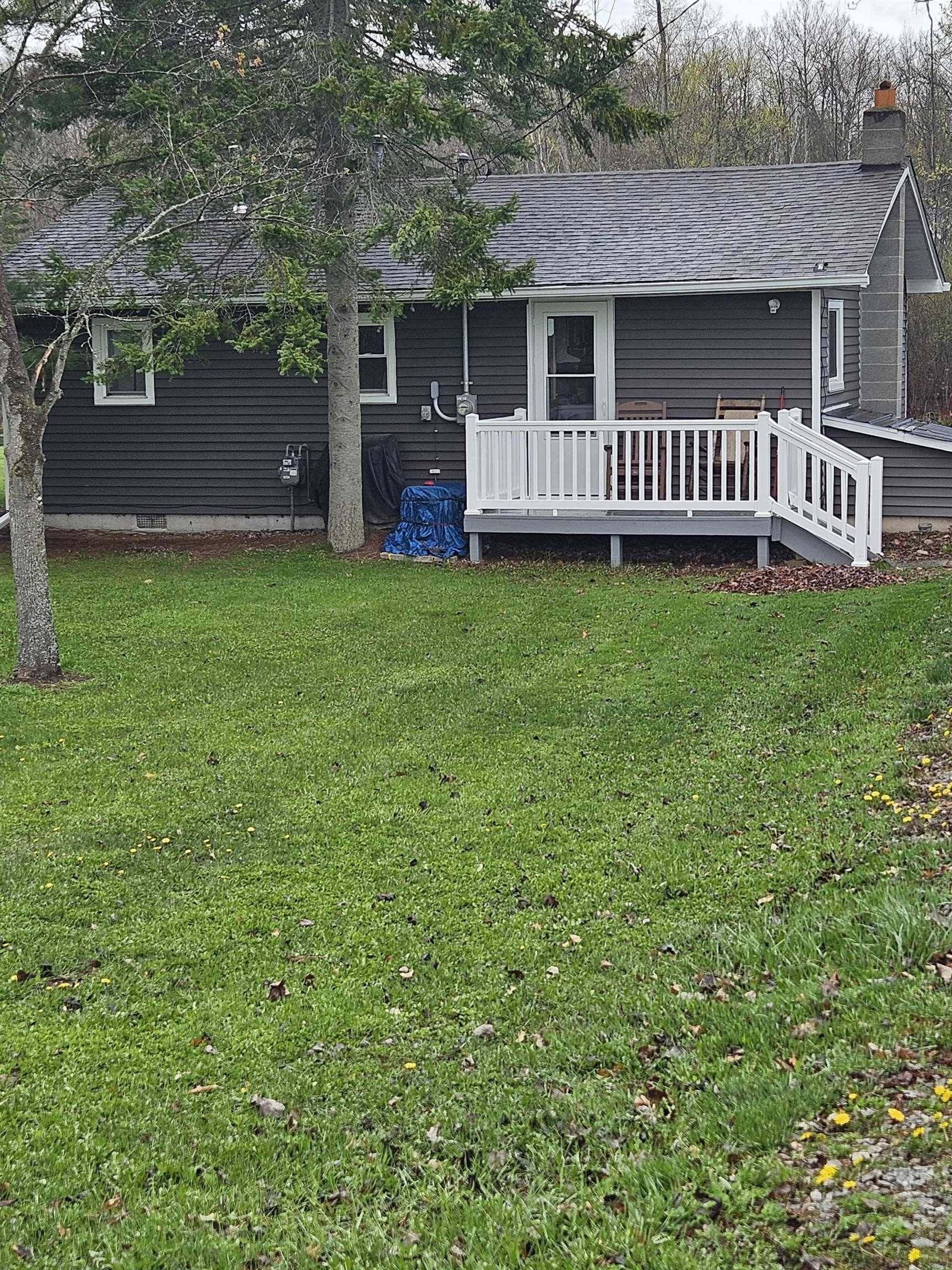 Hale, MI 48739,4737 Peninsula Road
