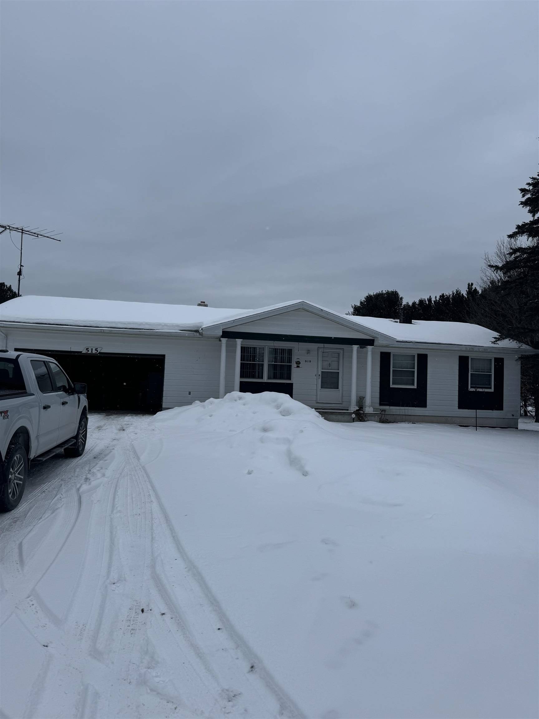 515 Thumb Lake Road, Vanderbilt, MI 49795-0082
