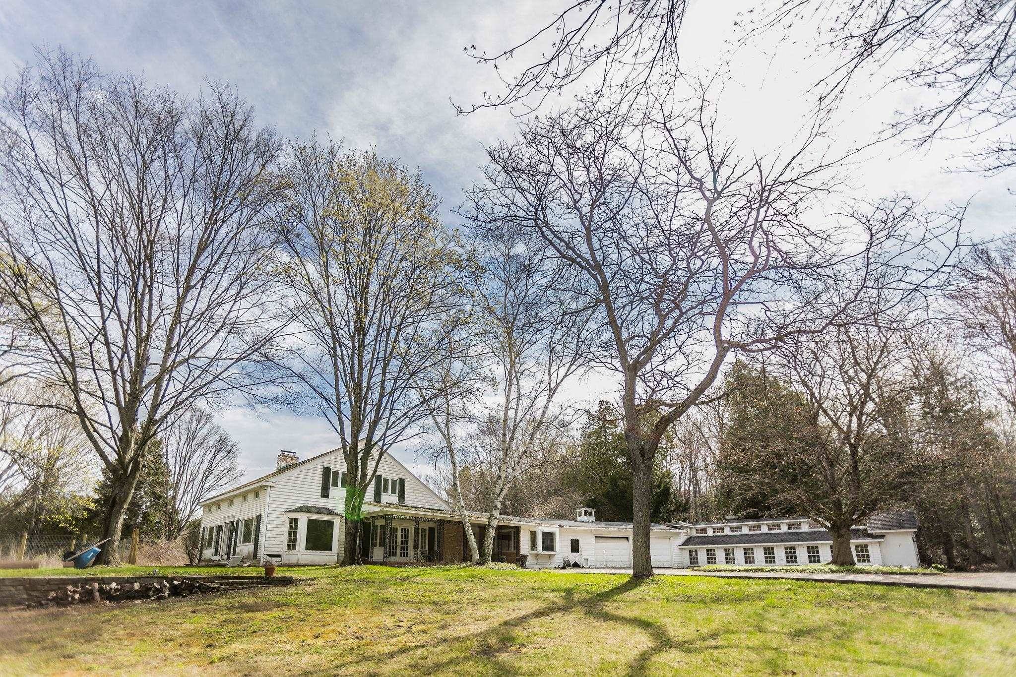 3080 N Lake Leelanau Drive, Lake Leelanau, MI 49653