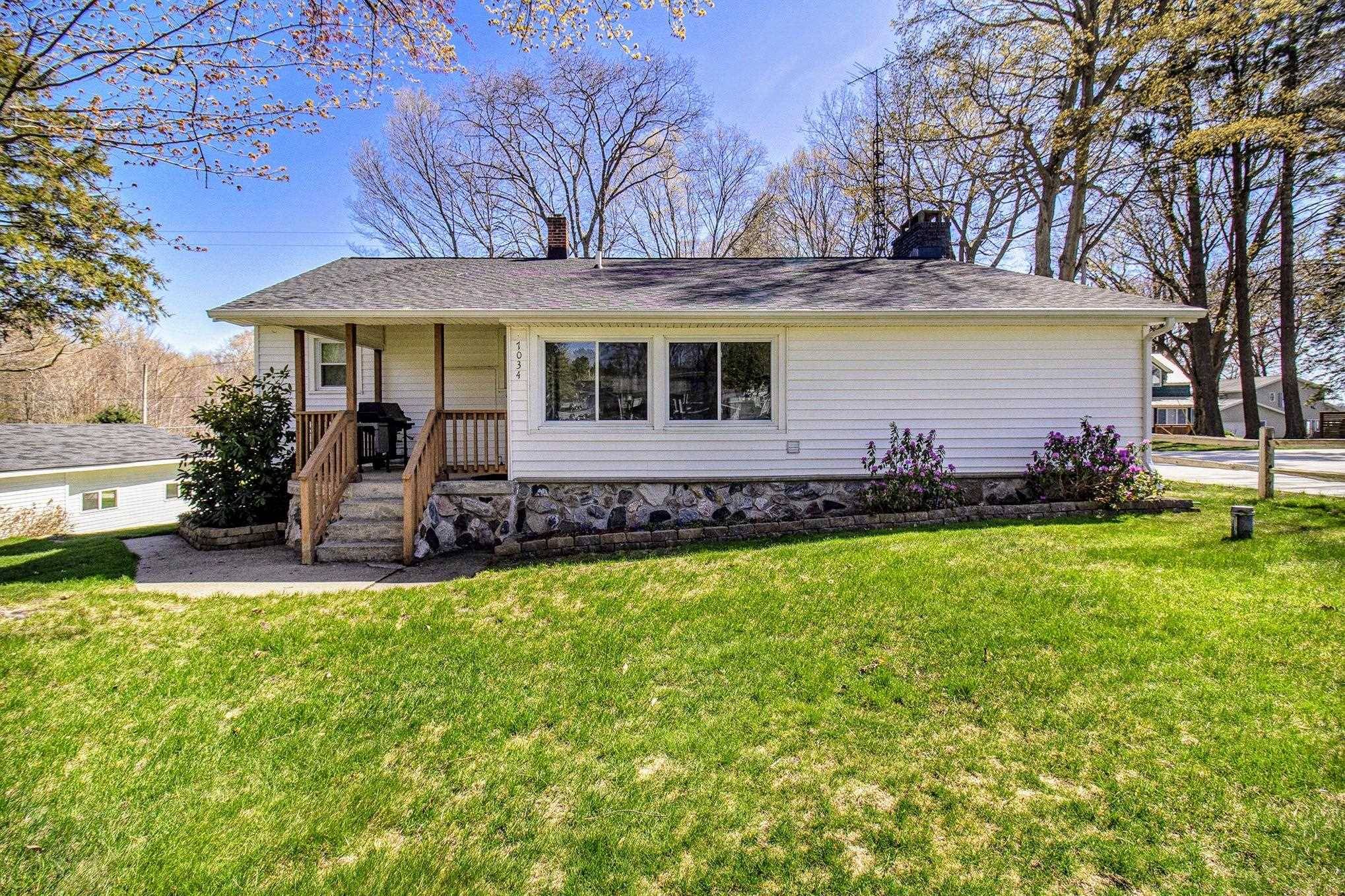 7034 W Dewey Road, Ludington, MI 49431