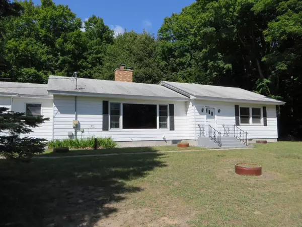 7548 S Dune Highway, Empire, MI 49630