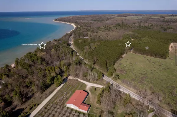 Traverse City, MI 49686,19801 Eagle Rise Road