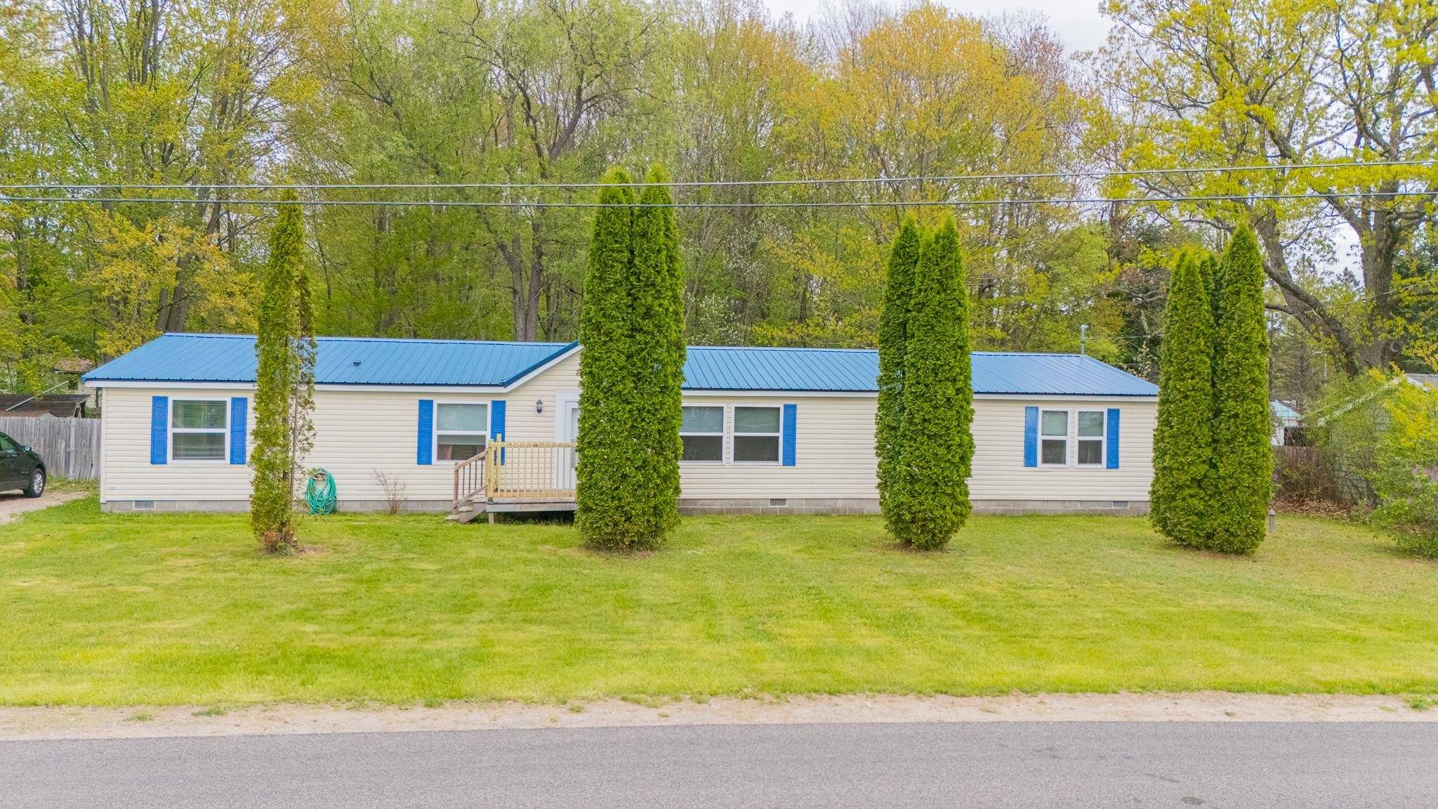 Houghton Lake, MI 48629,299 Cloverleaf Lane