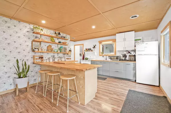 Traverse City, MI 49686,1615 Pine Drive