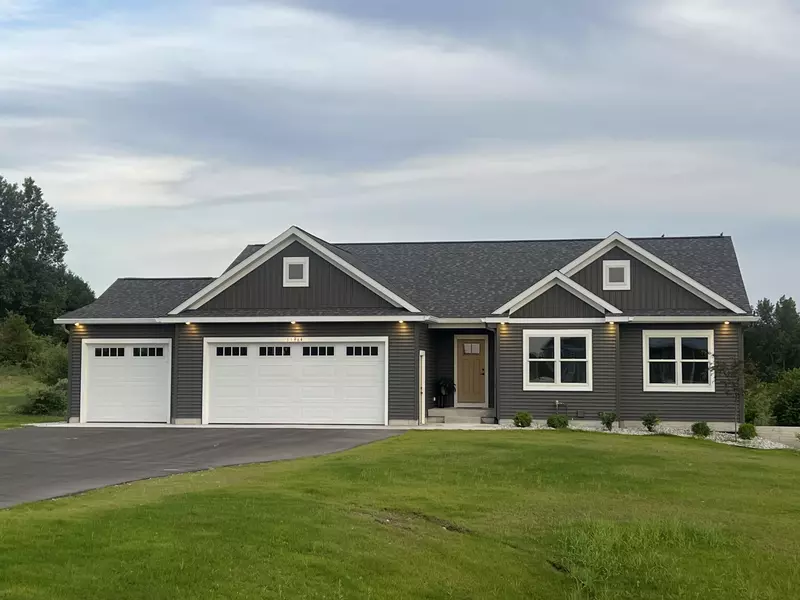 11964 E Shaker Trail, Suttons Bay, MI 49682