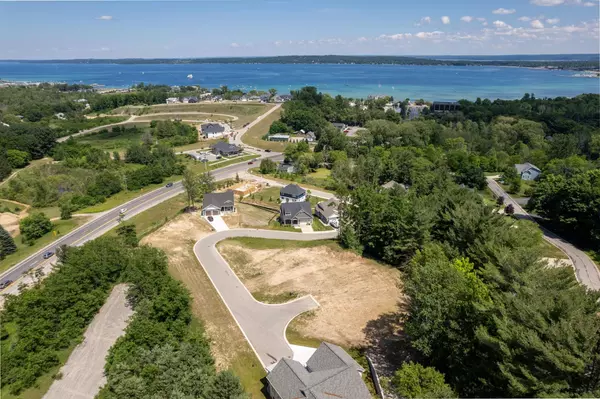 Traverse City, MI 49684,13973 S Winding Trail