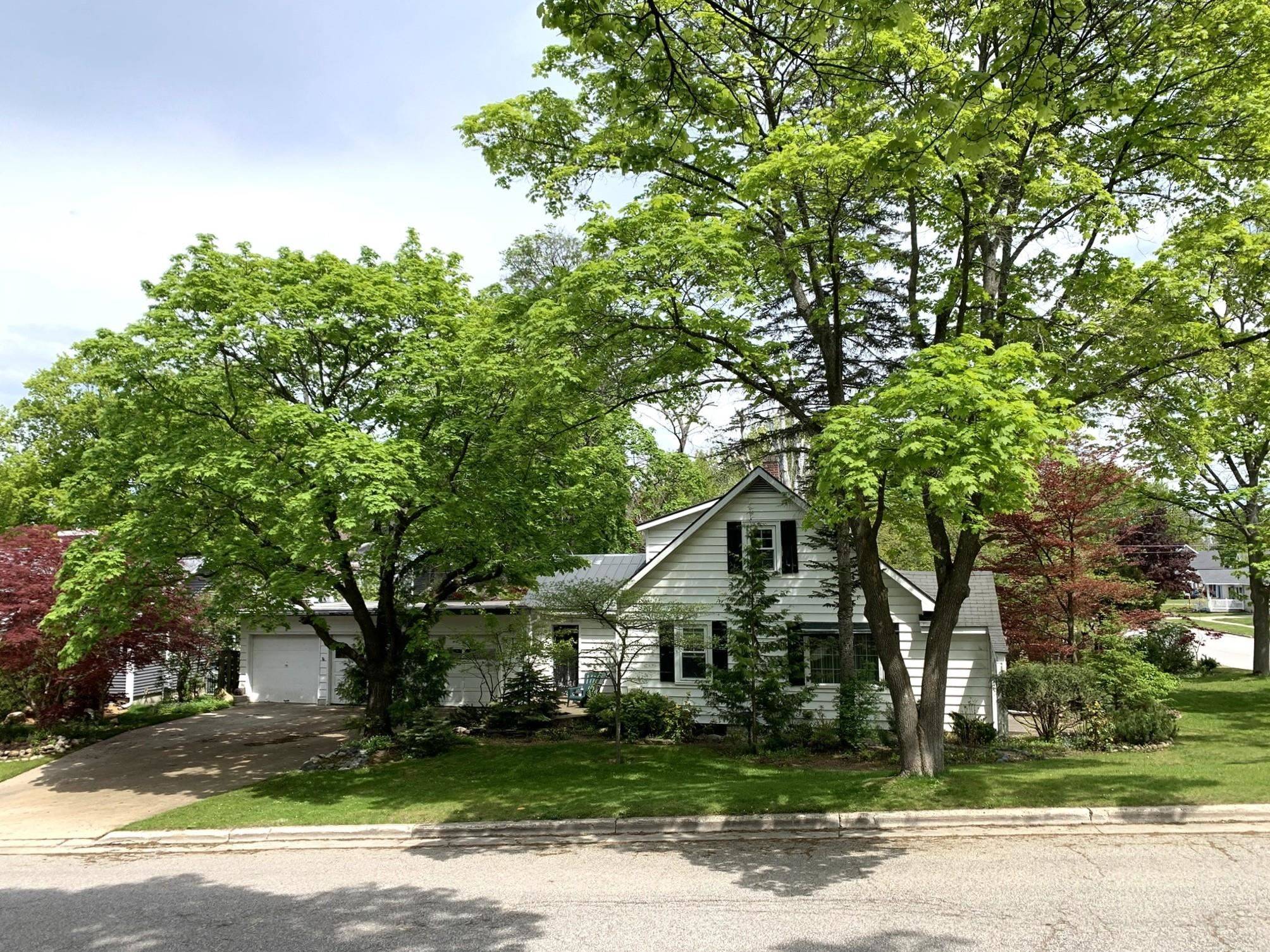 Traverse City, MI 49684,1124 Hill Street