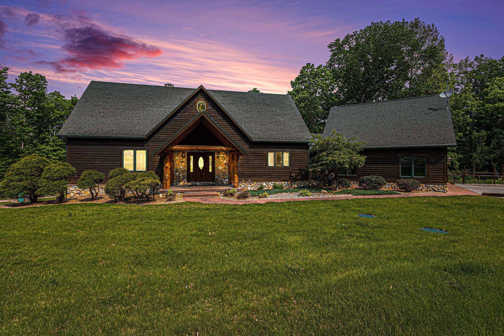 Williamsburg, MI 49690,5575 M 72