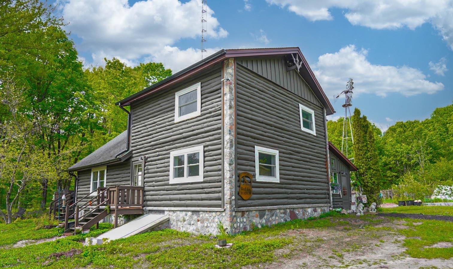 17083 Milnichol Road, Thompsonville, MI 49683