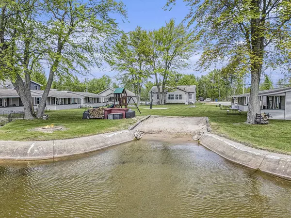 Houghton Lake, MI 48629,10913 E Houghton Lake Drive