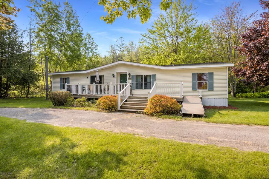 14501 Williams Drive, Elk Rapids, MI 49629