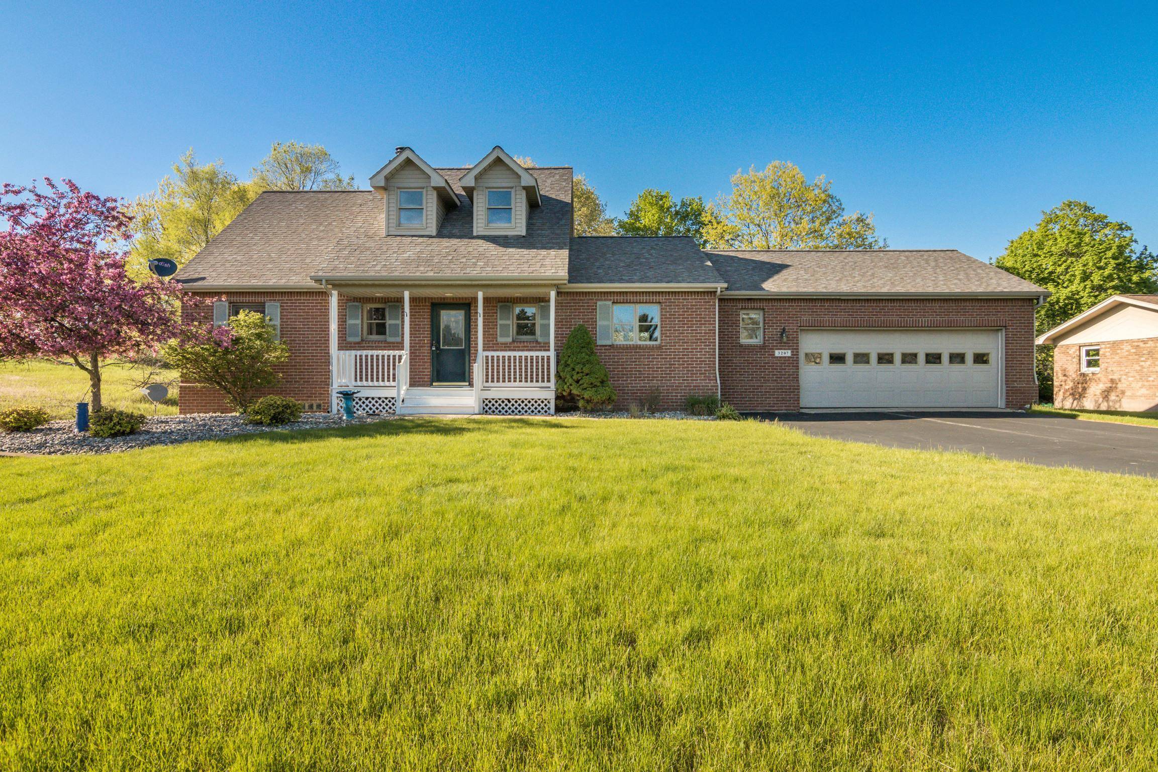 Williamsburg, MI 49690,3207 Kirkridge Drive