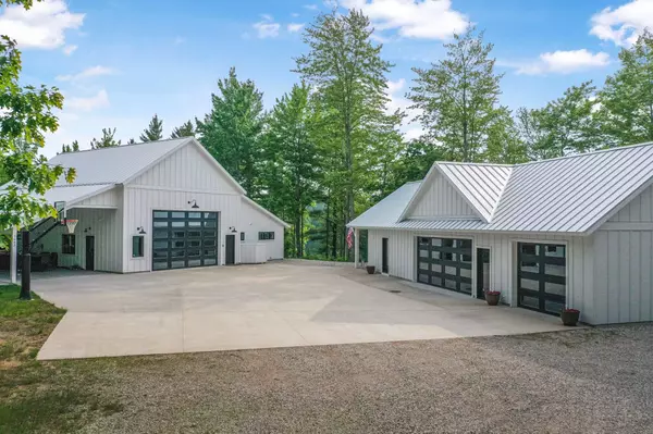 Lake Ann, MI 49650,7683 Herendeene Trail