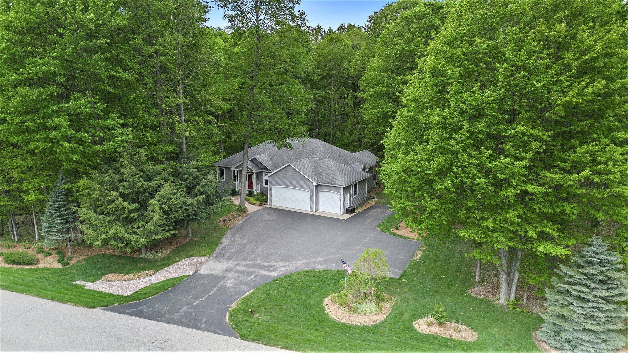 Traverse City, MI 49685,2725 Blue Meadow Drive