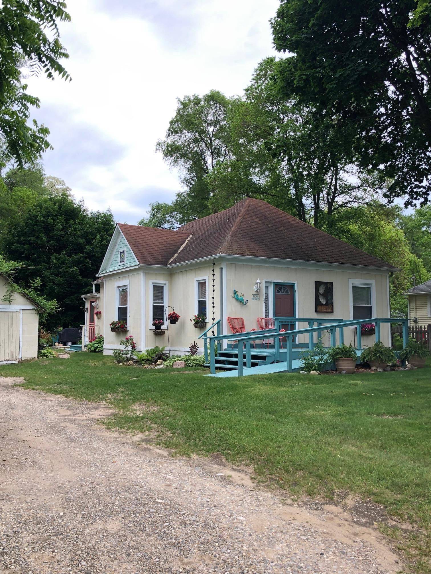 609 Cedar Street, Elk Rapids, MI 49629
