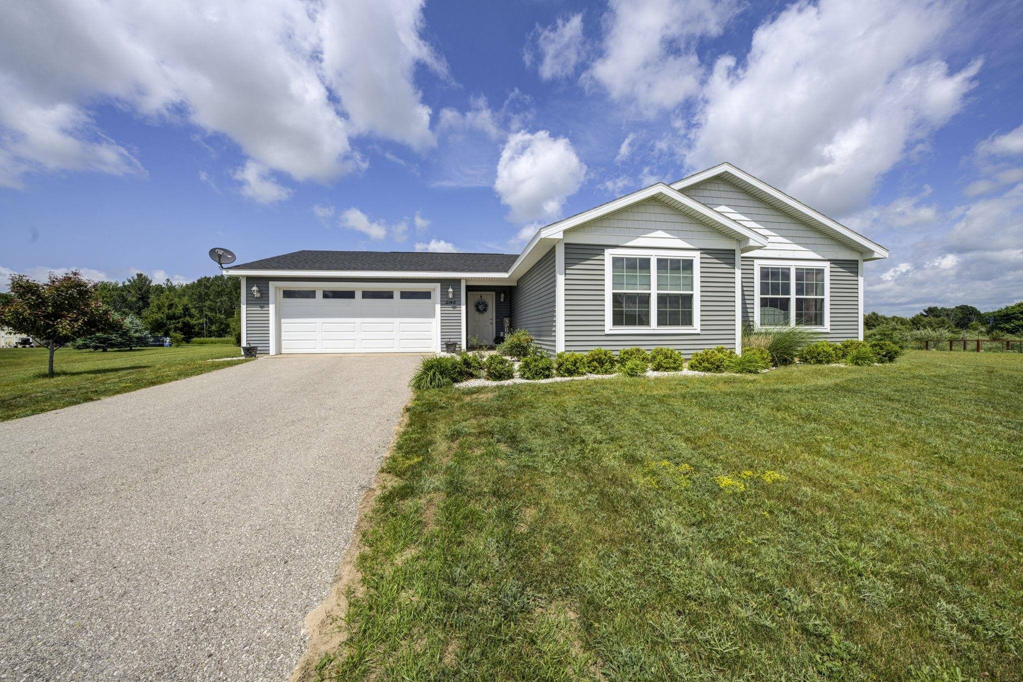 2148 Laredo Drive, Kingsley, MI 49649