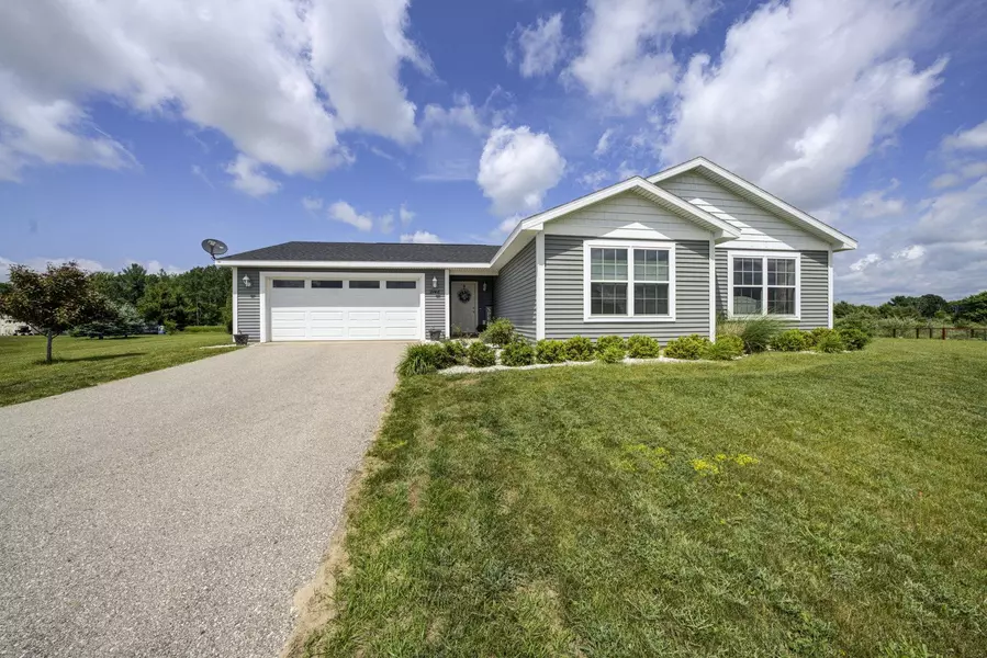2148 Laredo Drive, Kingsley, MI 49649