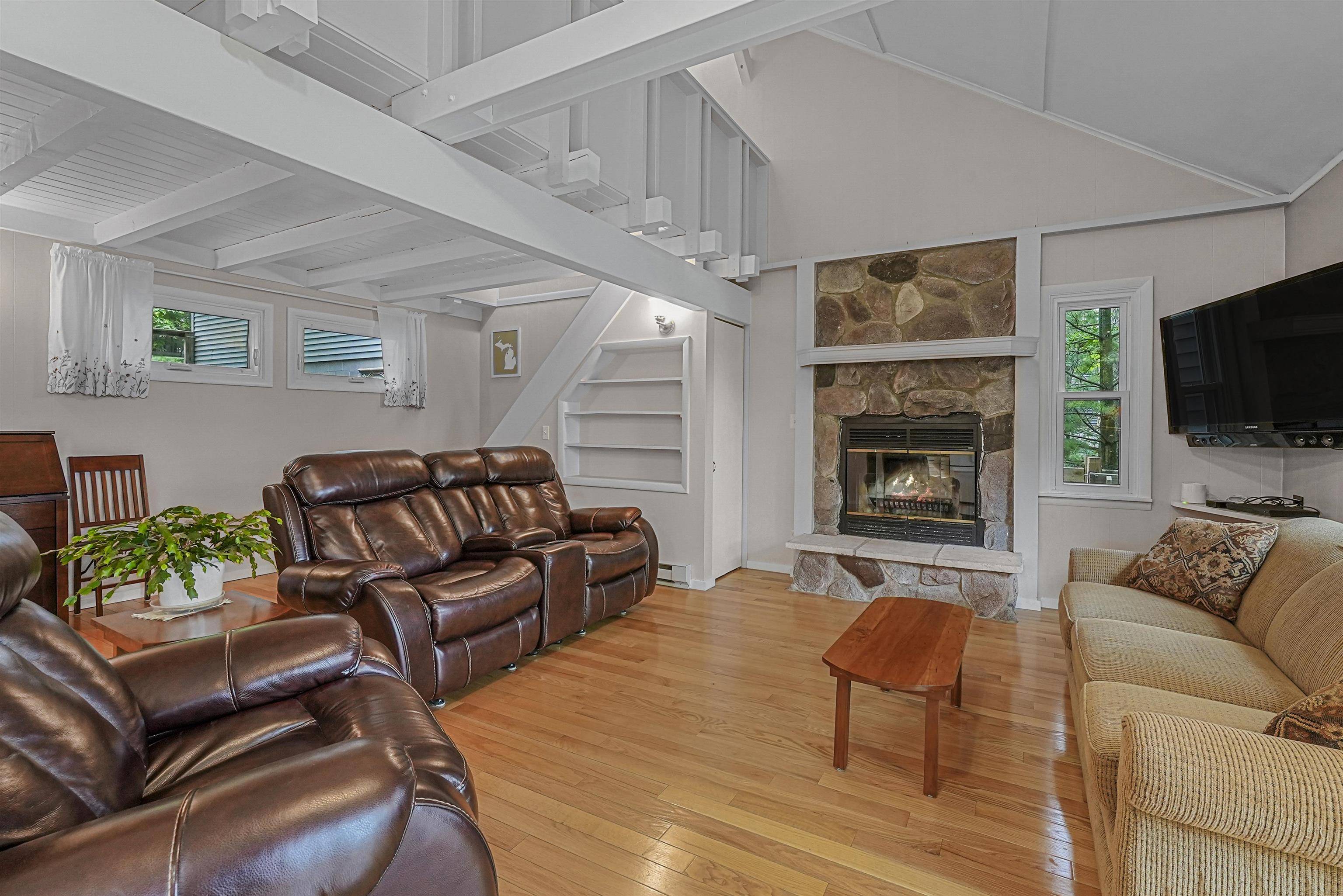 Traverse City, MI 49696,542 Island View Drive