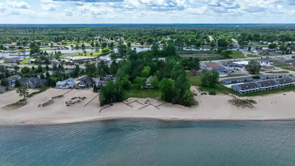 879 S State Street, Oscoda, MI 48750