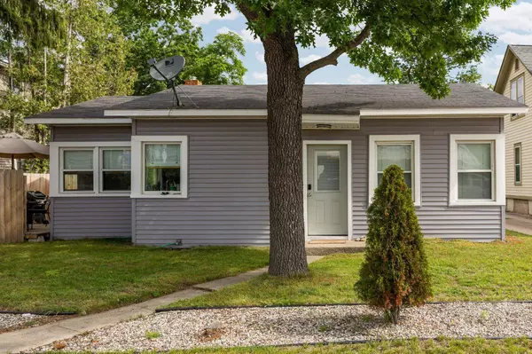 Traverse City, MI 49686,1047 E Front Street