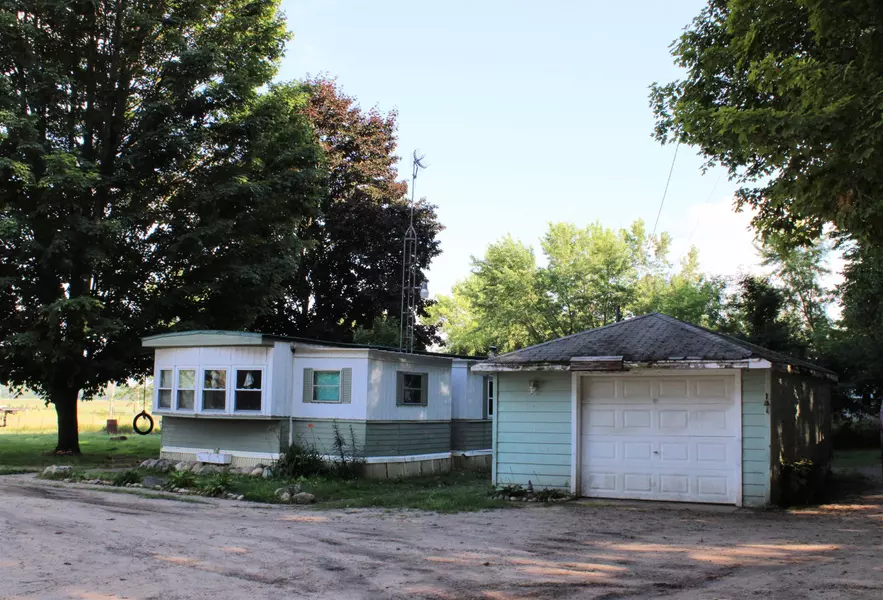 4900 E Phelps Road, Lake City, MI 49651