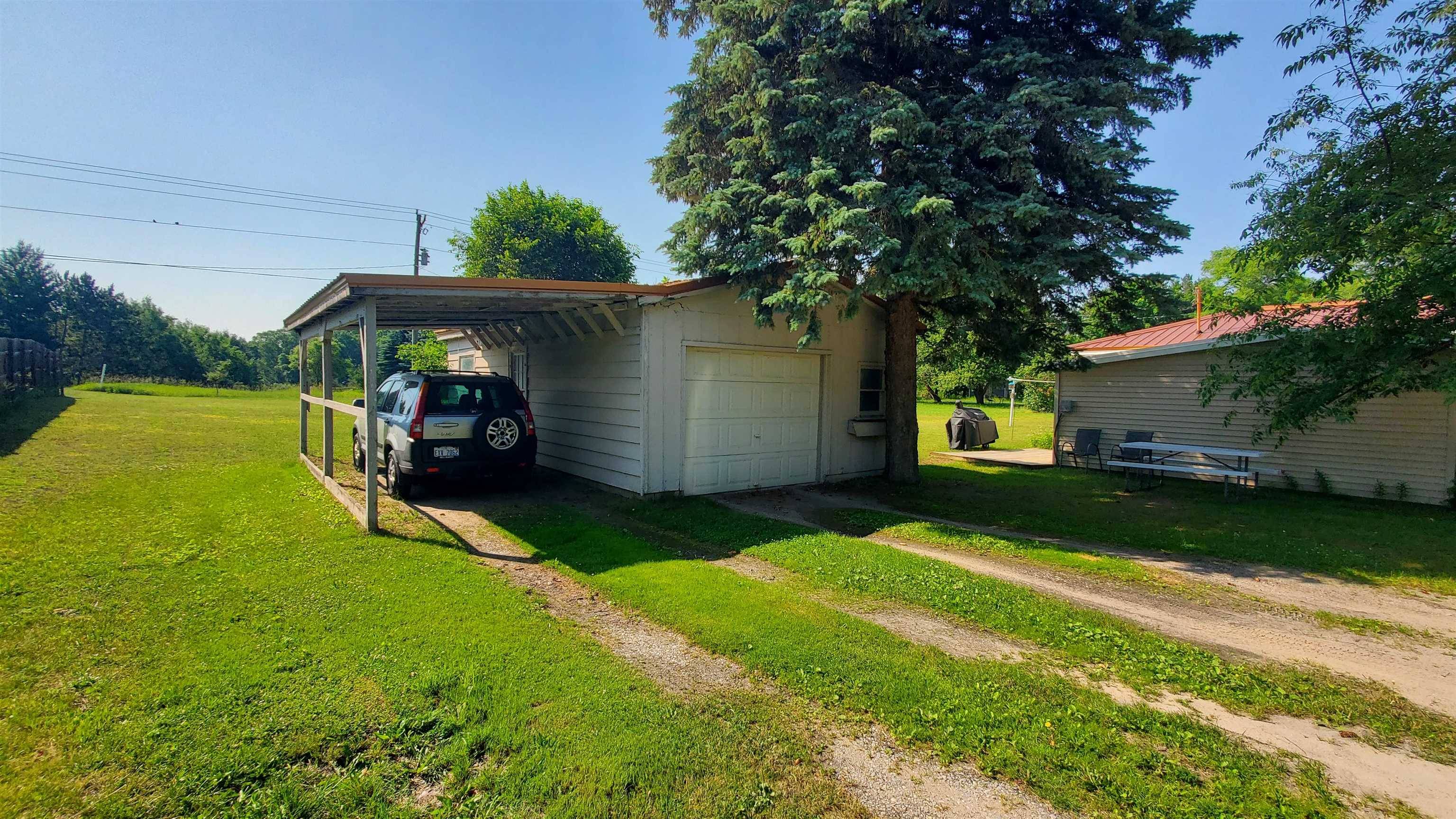 Grawn, MI 49637,1725 County Road 633