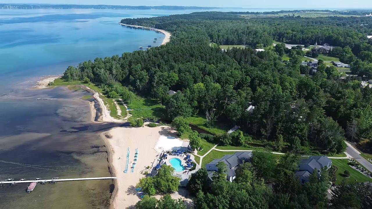 5585 Creeks Crossing, Williamsburg, MI 49690